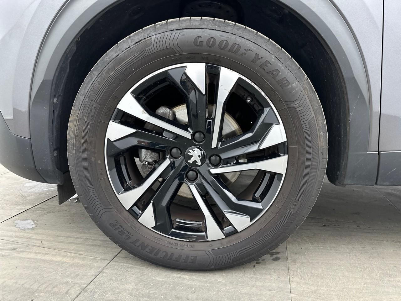 Peugeot 2008 puretech 100 s&s bvm6 allure — photo 14