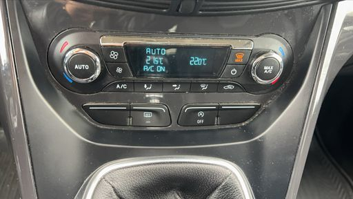 Ford Kuga 1.5 EcoBoost 150 4X2 - Titanium – 2016 – 168064 km – Essence – Boîte Manuelle — photo 3