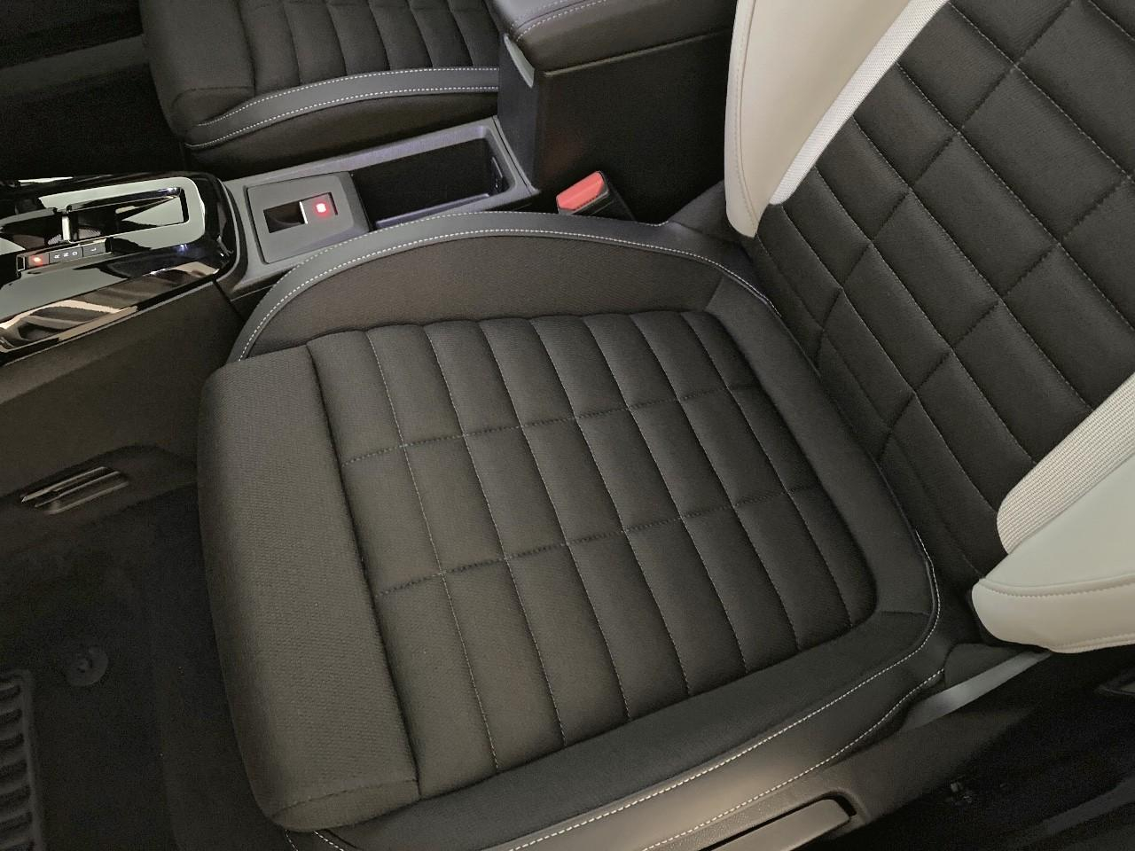 Citroën C3 Aircross hybride 145 ch aut max — photo 9