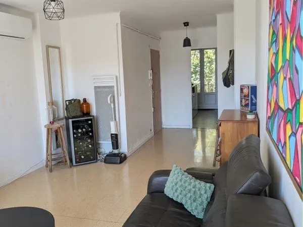 T3 57 m² à rénover - Marseille 10e - La Capelette - Lumineux et traversant