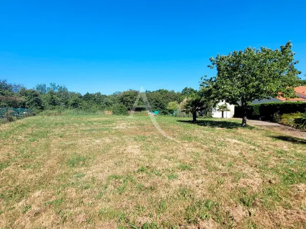 Terrain 824 m² SAINT AVAUGOURD DES LANDES