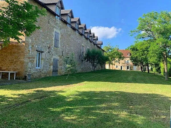 Vends propriété Aveyron - 22 chambres, 830m² (12)