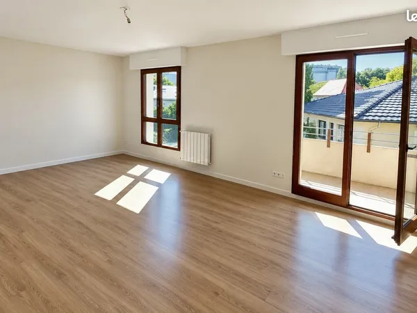 Bel appartement F2 de 53 m² très calme avec balcon, ascenseur et parking privé à St Avold