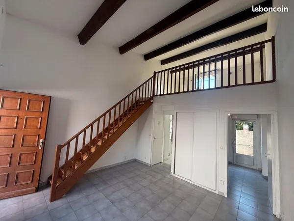 Appartement T1 avec mezzanine/terrasse/Parking