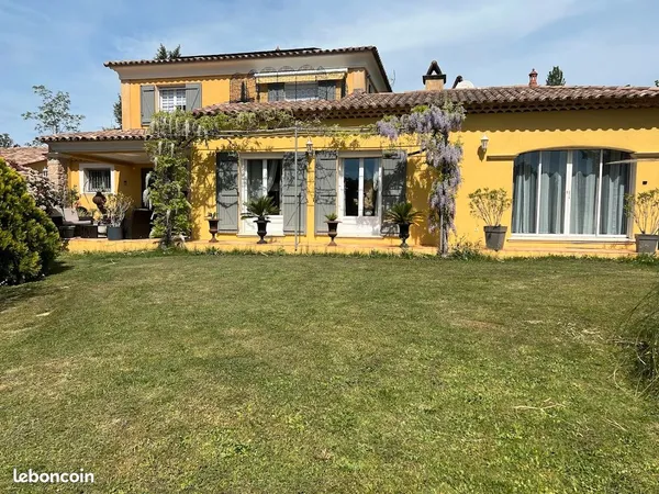 SALERNES (83690) | SUPERBE VILLA FAMILIALE DE 184 m² AVEC PISCINE, STUDIO INDÉPENDANT & PRESTATIONS 