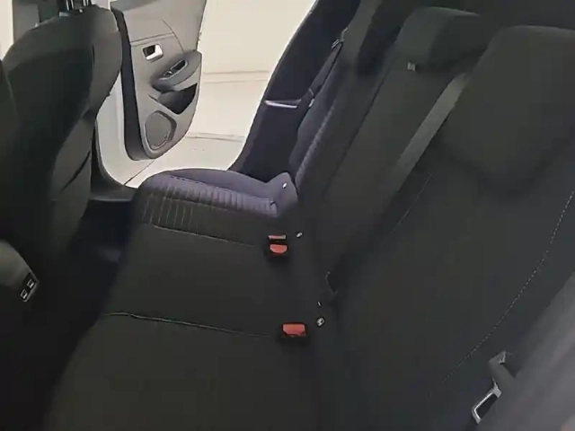 Peugeot 208 electrique 50 kwh 136ch — photo 12