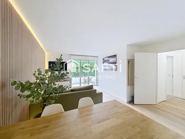 GRADIGNAN - T2 de 48 m² entièrement rénové - Résidence avec piscine et parking