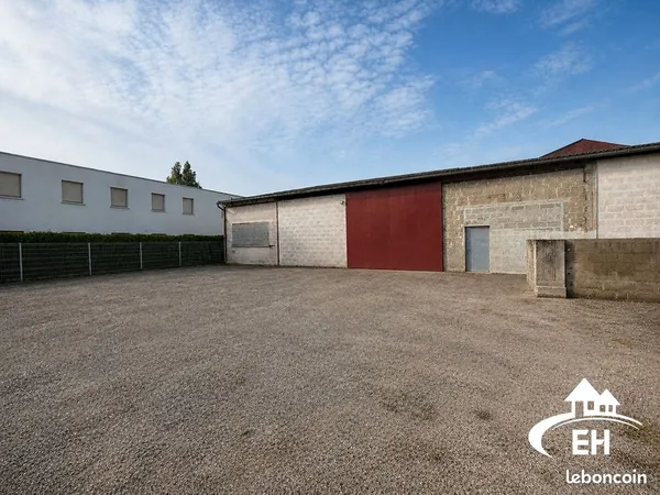 Entrepôt 400 m² SAINT SULPICE SUR RISLE