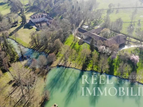 Domaine d'exception de 141 hectares / Demeure de Maître du XIXe siècle aux portes d'Auch