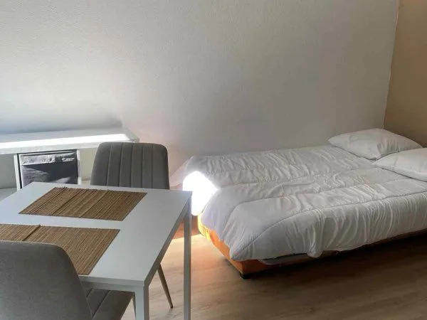 Studio proche Gare/GEM/INP/Polygone Sc