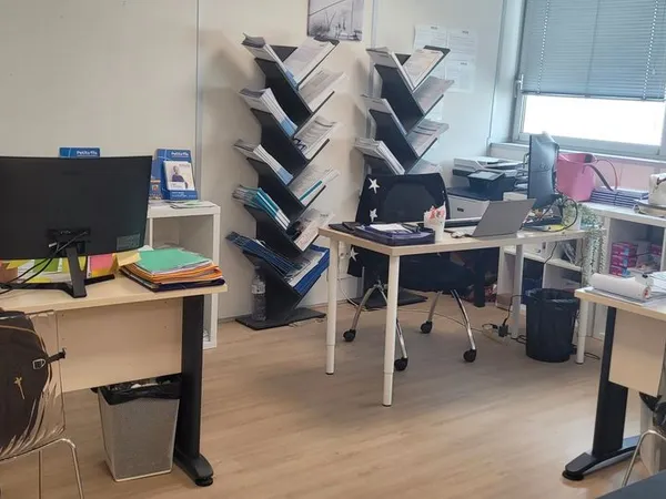 Bureau et espace de travail Location Grenoble  33m² 540€