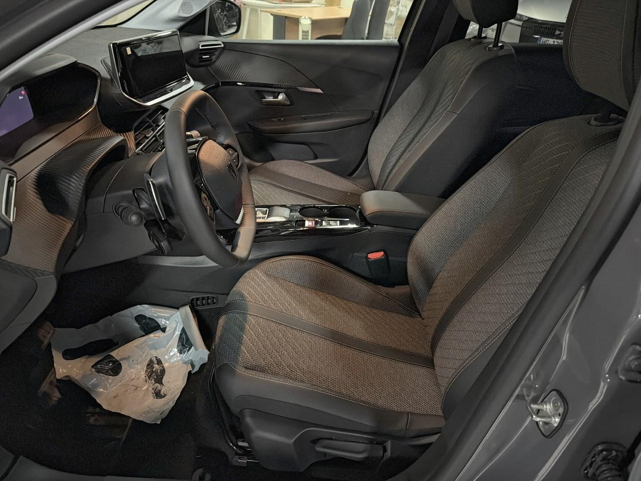 Peugeot 208 hybrid 110 e-dcs6 allure — photo 9