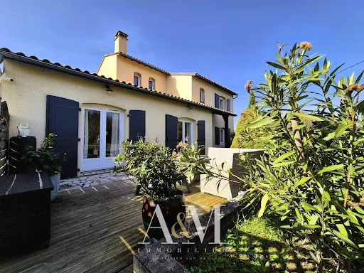 Maison 9 pièces 201 m²