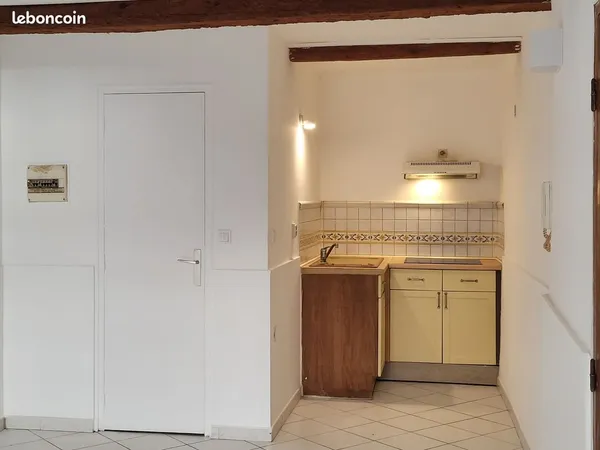 Joli studio meublé au coeur de Villeneuve-Les Avignon