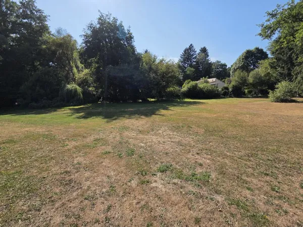 Terrain 1100 m²