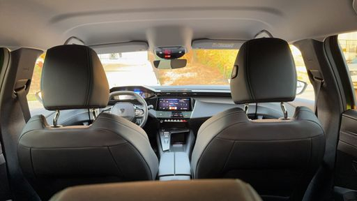 Peugeot 308 1.6 PureTech 180 Hybrid EAT8 - Allure Pack – 2022 – 42191 km – Hybride rechargeable – Boîte Automatique — photo 14