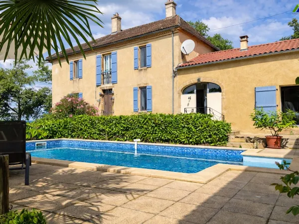 Maison 8 pièces 283 m²