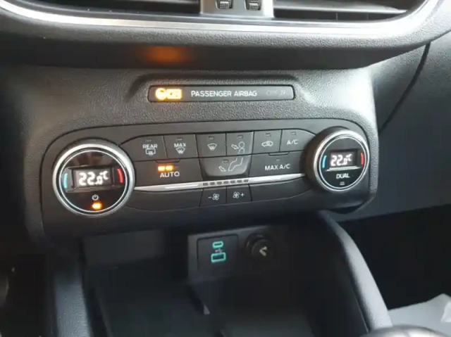 Ford Kuga 1.5 ecoblue 120ch titanium — photo 5