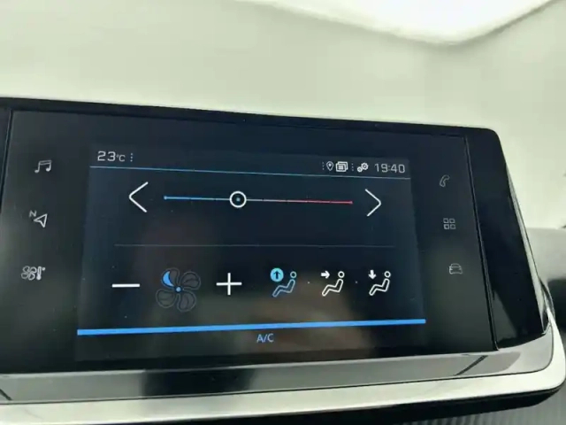 Peugeot 208 puretech 75 s&amp;s bvm5 — photo 84