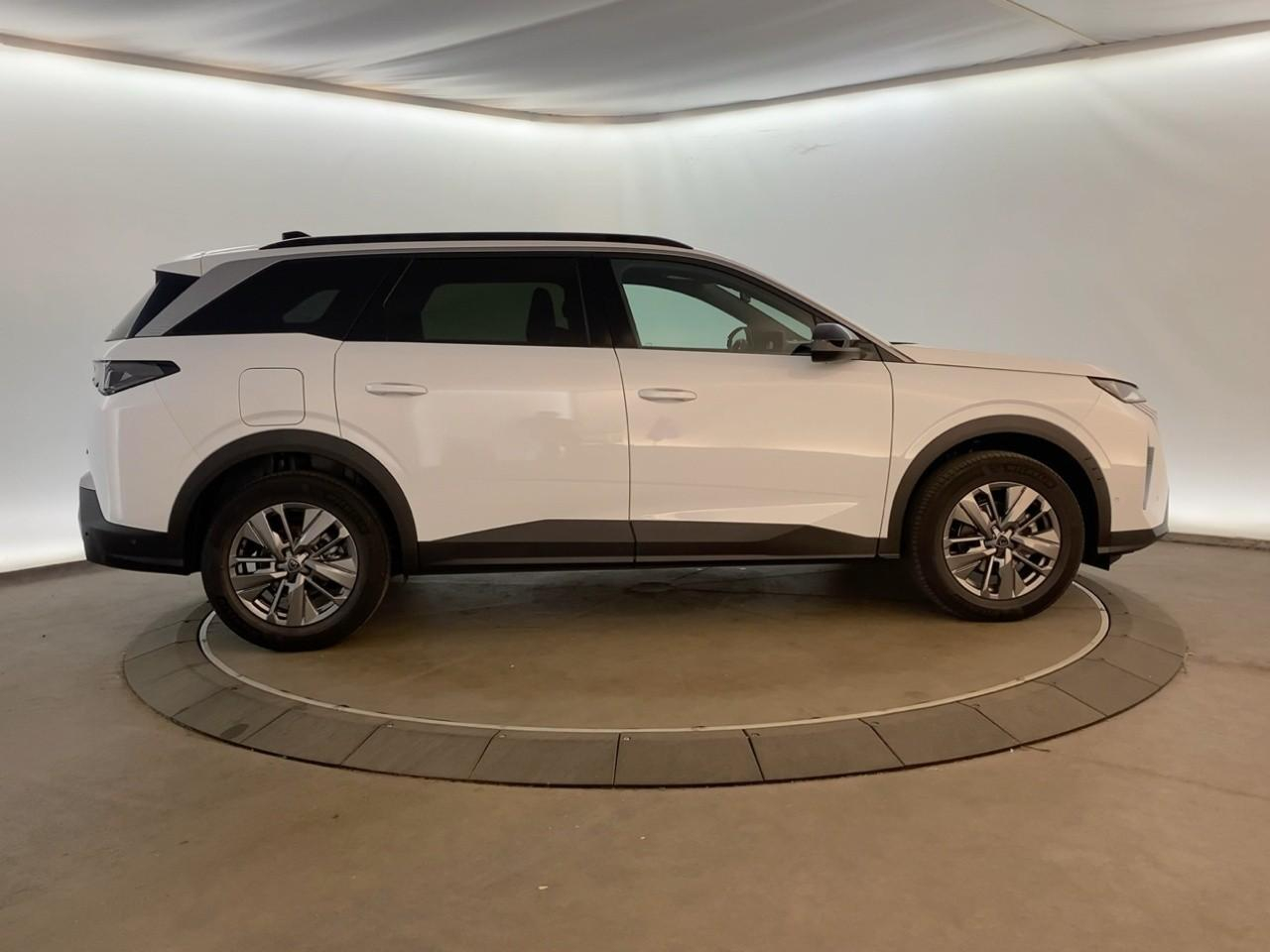 Peugeot 5008 hybrid 145 ch e-dcs6 allure — photo 4