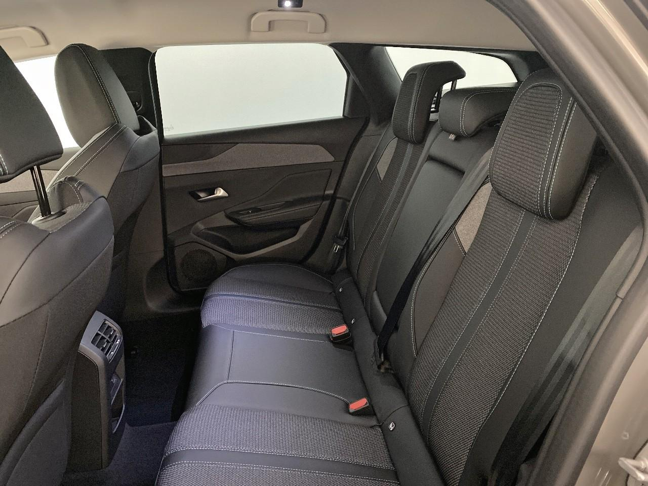 Peugeot 308 sw hybrid 145 e-dcs6 allure — photo 10