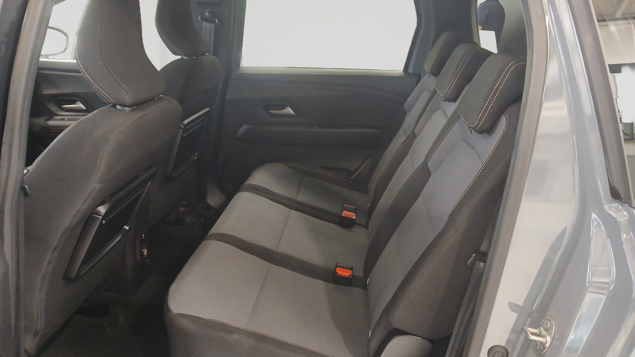 Dacia Jogger Hybrid 140 7 places GSR2 — photo 12