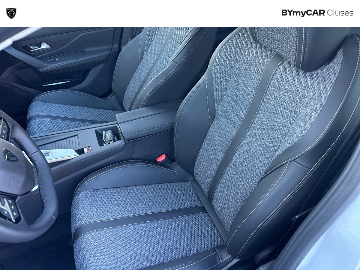 Peugeot 308 Plug-in Hybrid 195 ch e-DCS7 — photo 7