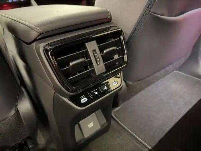 Lexus Rz 500e executive mc26 — photo 14
