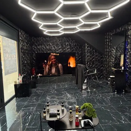 Salon de coiffure + studio