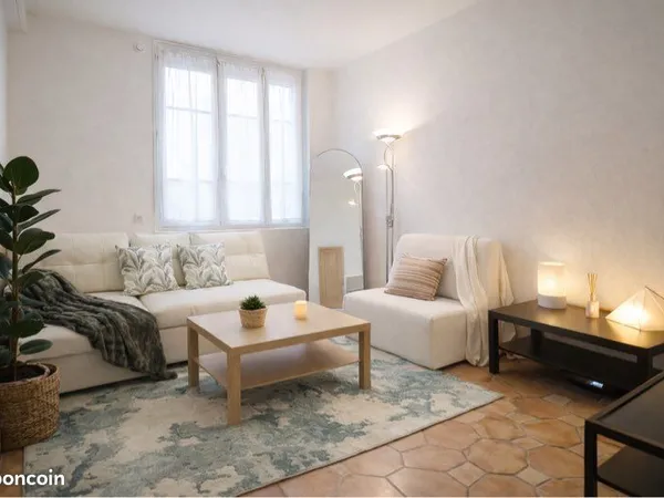 Rare Superbe T1 bis meublé entièrement neuf avec cour fleurie + cave - ibre immédiatement 85 rue de 