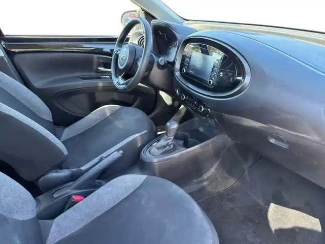Toyota Aygo X 1.0 vvt-i 72ch dynamic s-cvt my23 — photo 11