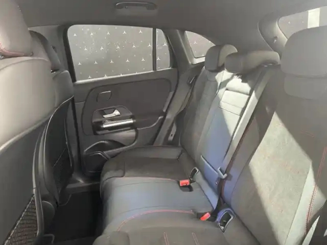 Mercedes Eqa 250+ — photo 15