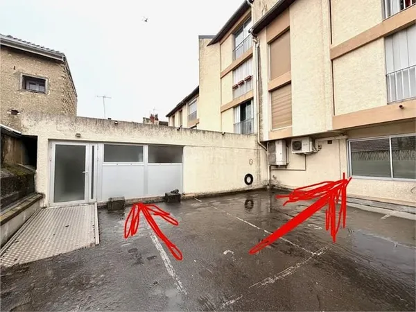 Local 1 pièce 102 m²