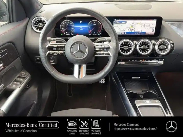 Mercedes Gla 200 d 150ch amg line 8g-dct — photo 13