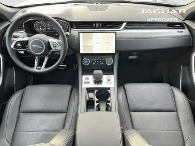 Jaguar F-Pace p400e plug-in-hybrid r-dynamic se bva8 awd — photo 13