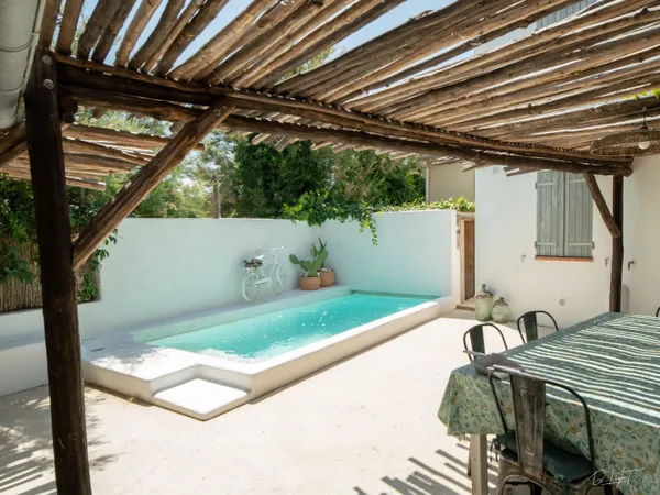 Vends Maison au bord de l'eau