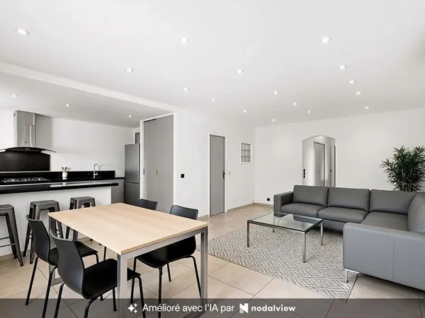 PEYMEINADE ? POSEZ VOS VALISES ! APPARTEMENT RÉNOVÉ DE PLAIN-PIED