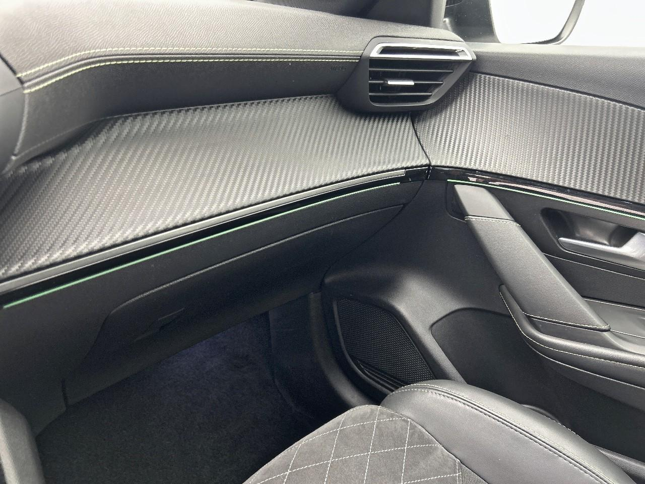 Peugeot 208 electrique 50 kwh 136ch gt pack — photo 27
