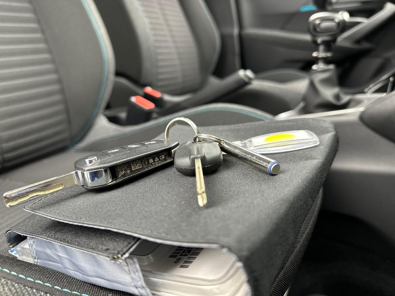 Peugeot 2008 puretech 100 s&s bvm6 style — photo 34