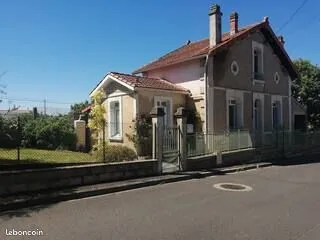 Colocation meublée - 2 coloc - Maison 2 niveaux avec jardin