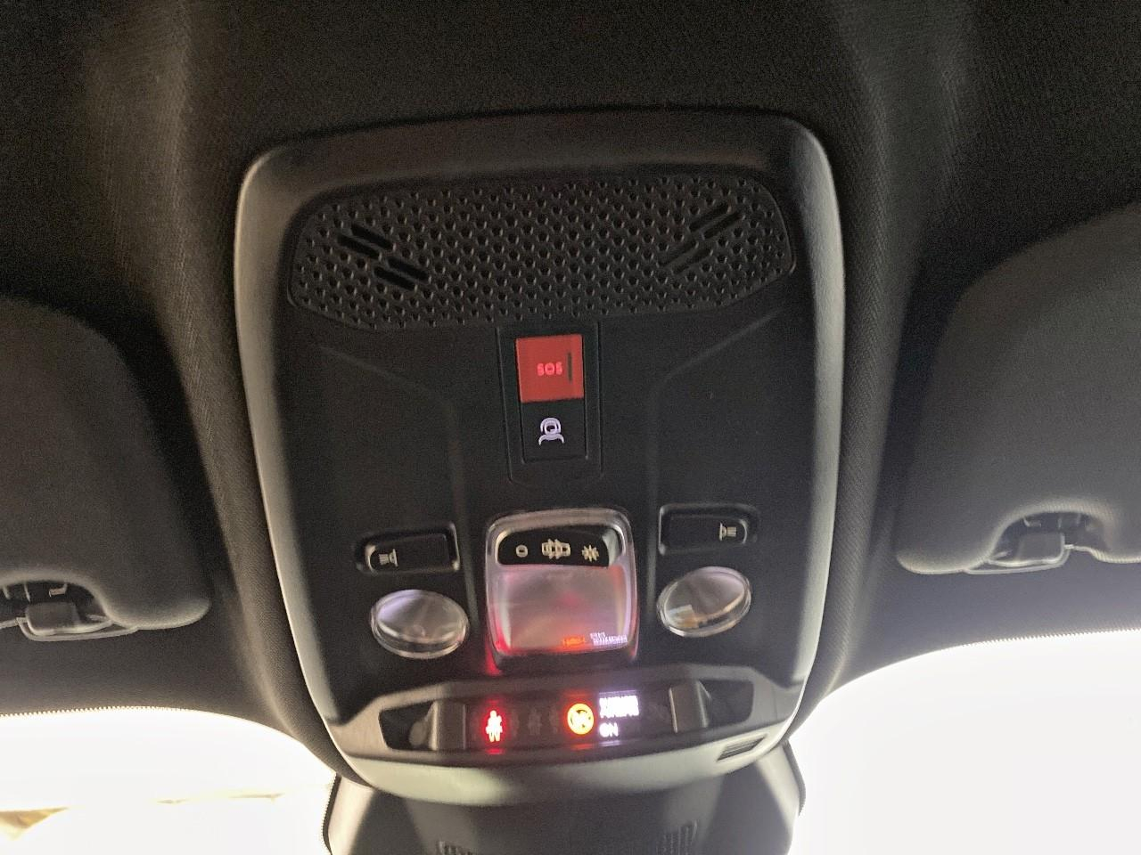 Peugeot 2008 hybrid 145 ch e-dcs6 allure — photo 19