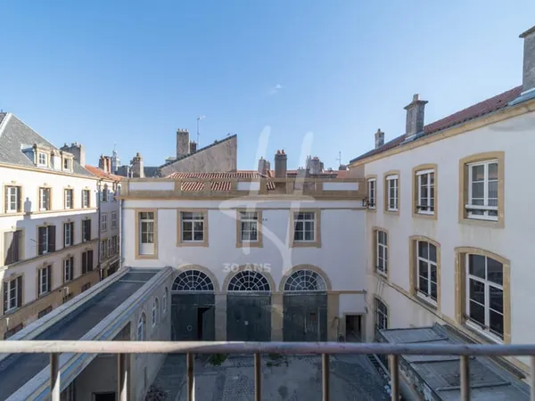 Spacieux appartement de 122 m² dans immeuble bourgeois