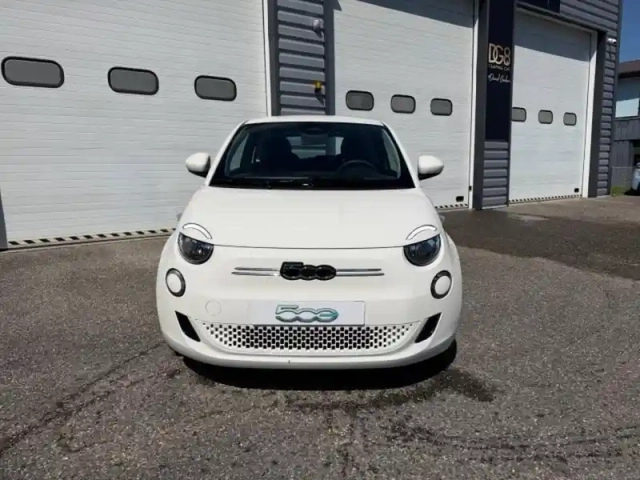 Fiat 500 e 95ch action — photo 7