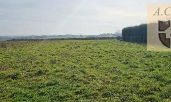 Terrain 937 m²
