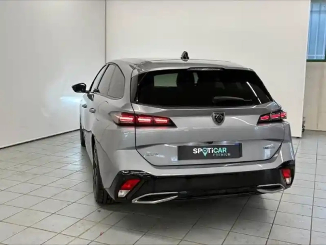 Peugeot 308 sw phev 180ch allure pack e-eat8 — photo 5