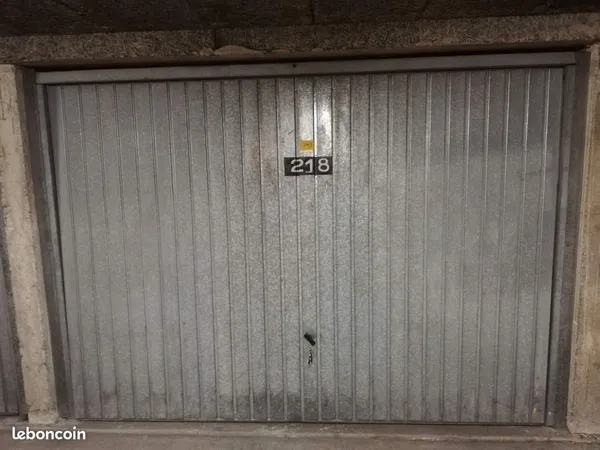Stationnement Location Rennes   100€