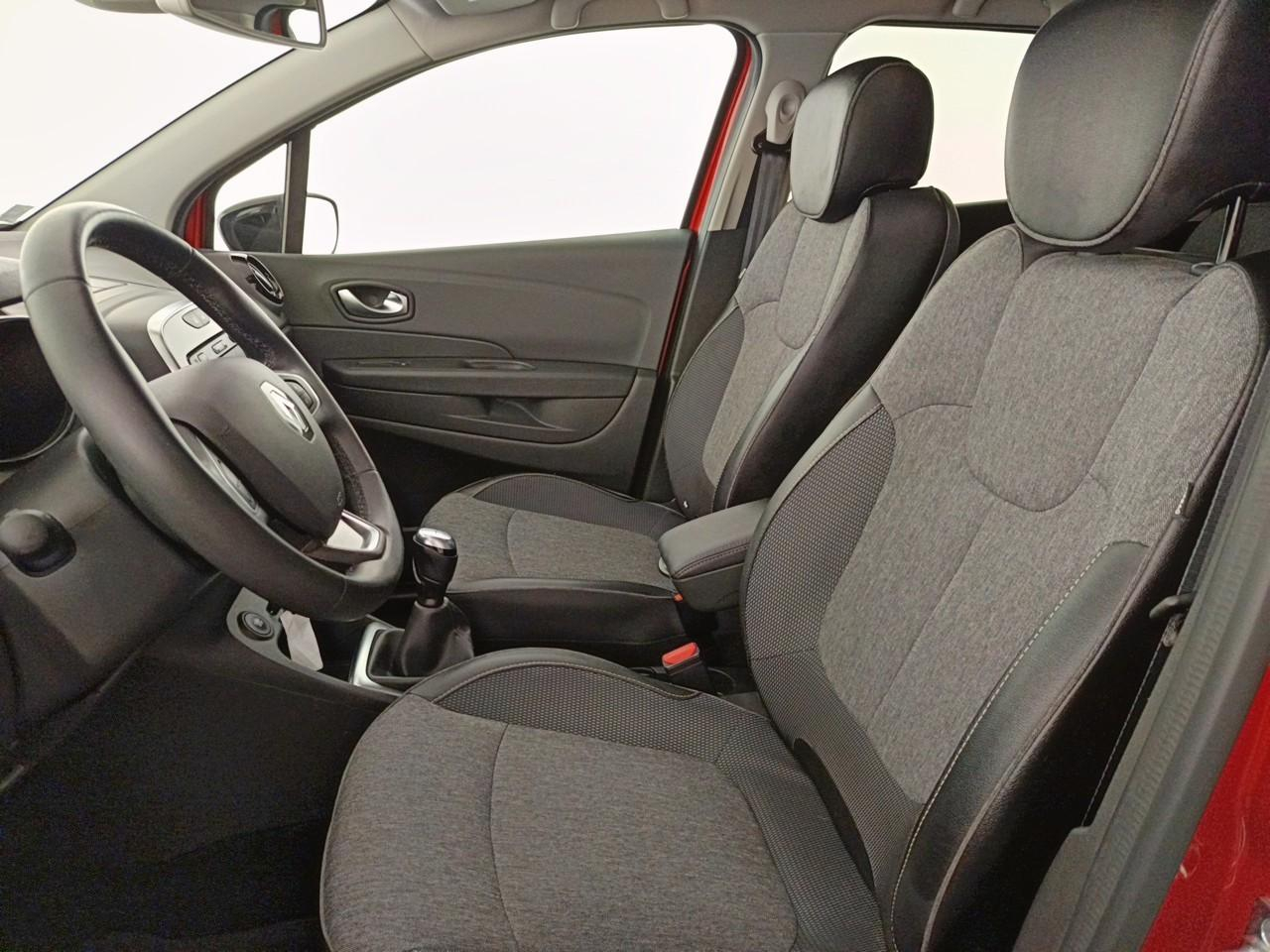 Renault Captur tce 90 intens — photo 9