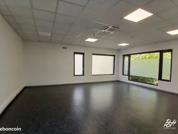 Location bureaux balma 168m2
