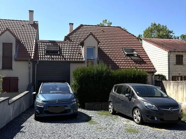 Maison 10 pièces 137 m²
