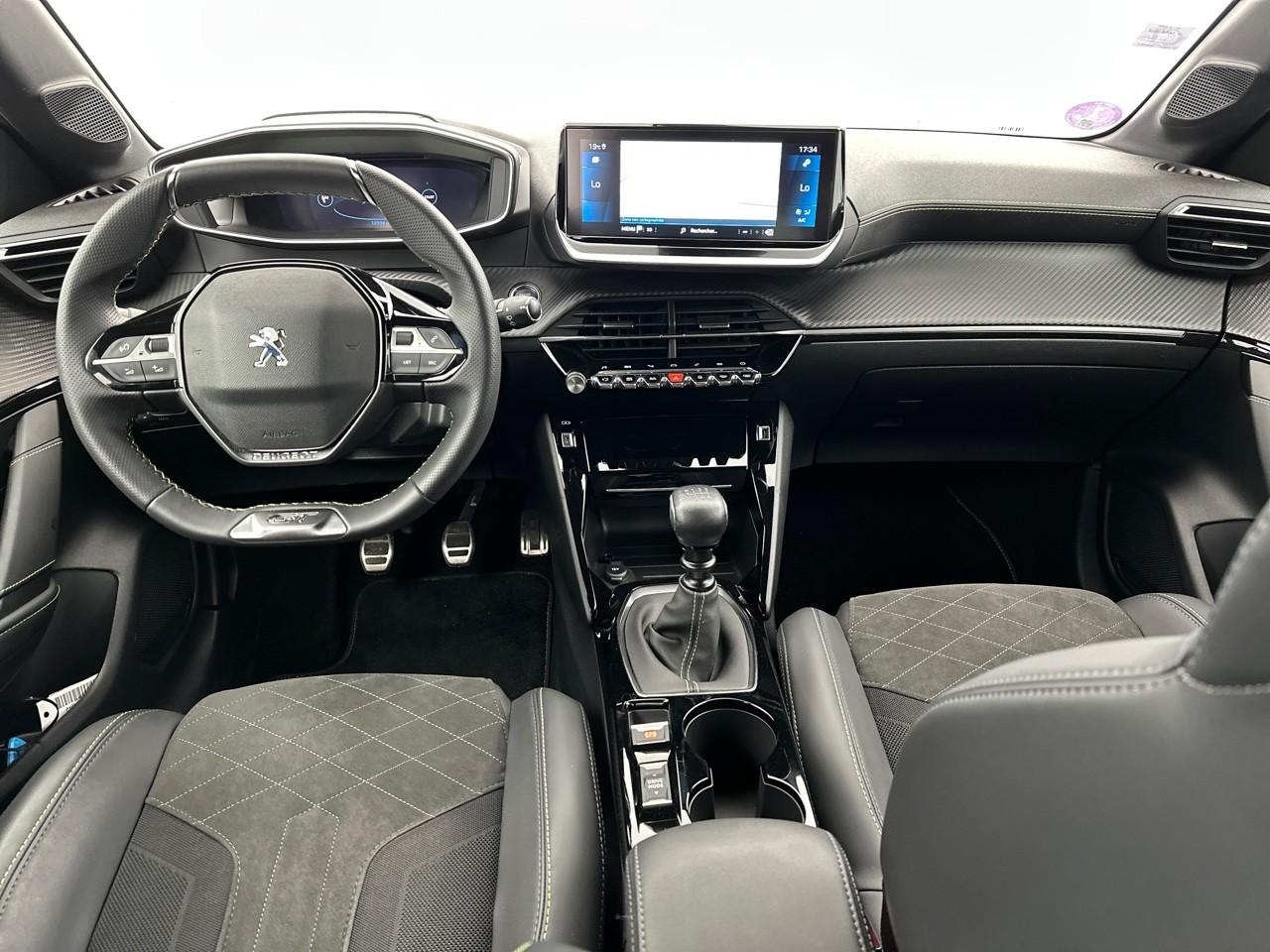 Peugeot 208 puretech 100 s&s bvm6 gt pack — photo 11
